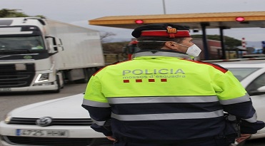 Maçanet de la Selva, Controls policia mossos a la sortida de l'autopista AP7 cap a la Costa Brava,  per confinament comarcal