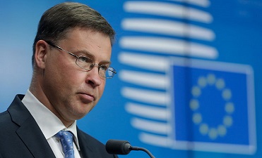 Brussels (Belgium), 13/07/2021.- European Commission vice-president Valdis Dombrovskis gives a joint press conference with Slovenia's Finance Minister Andrej Sircelj at the end of an Economic and Financial Affairs Council (ECOFIN) of Finance Ministers' meeting, at the European Council in Brussels, Belgium, 13 July 2021. (Bélgica, Eslovenia, Bruselas) EFE/EPA/STEPHANIE LECOCQ 4651#Agencia EFE