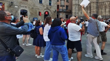 turisme a Barcelona.  guia turístic de públic de creuer 
Foto: JORDI PANYELLA 553#ELPUNT