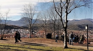 Turisme. Olot. Garrotxa. Sant Francesc, volcà Montsacopa. Visitants durant el pont de la Puríssima.